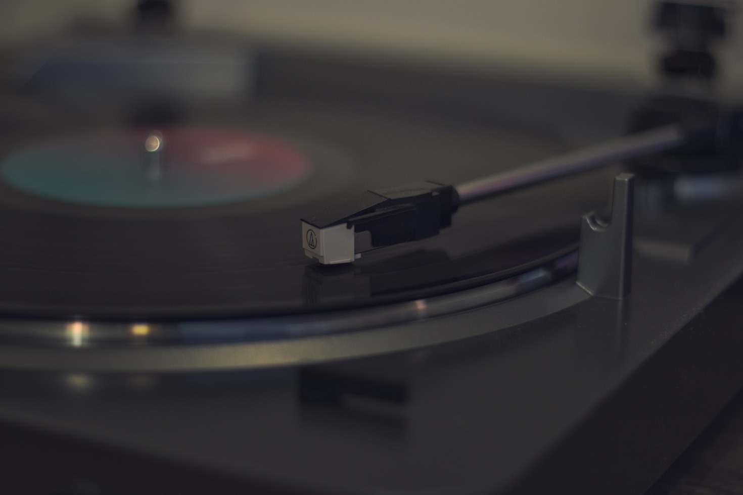 A História e Evolução da Colagem Sonora